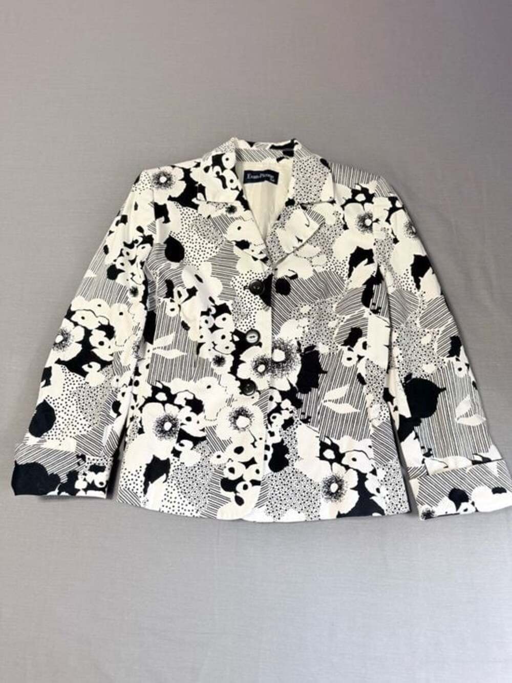 Vintage Evan-Picone Black and White Abstract Floral Print 3-Button Blazer Jacket